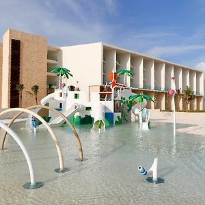 Family Selection At Grand Palladium Costa Mujeres Resort & Spa